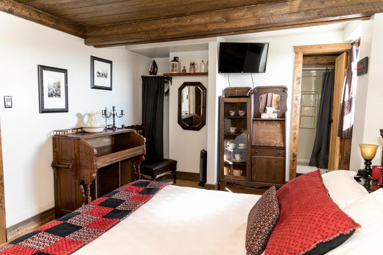 The Cochrane Rockyview Hotel Zewnętrze zdjęcie